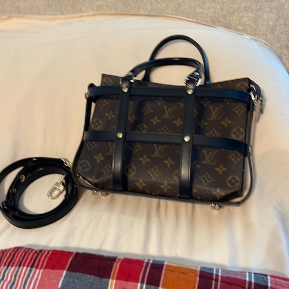 Louis Vuitton #26 Toiletry pouch - Picture 1 of 9